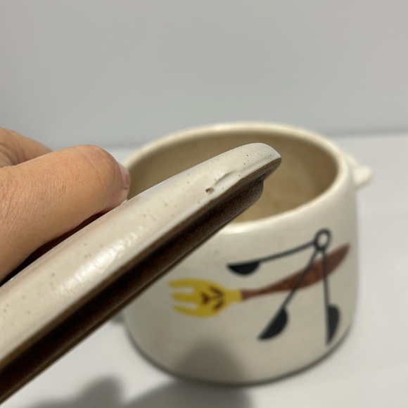 Vintage 1970s West Bend Bean Pot Server 2 qt. With lid - Picture 7 of 16